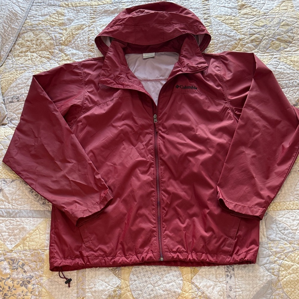 Columbia Men's Burgundy Packable Rain Jacket*flaw*